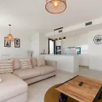 Penthouse Moderne Et Cosy Pour Vos Accessible A Pied Depuis La *