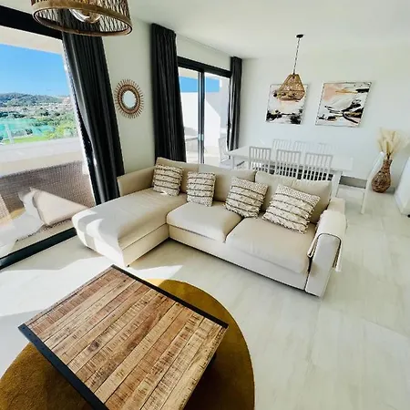 Penthouse Moderne Et Cosy Pour Vos Accessible A Pied Depuis La *