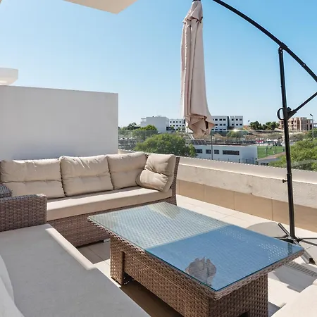 Appartamento Penthouse Moderne Et Cosy Pour Vos Accessible à Pied Depuis La *