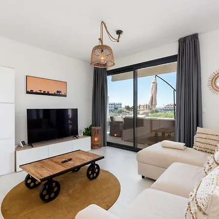 Penthouse Moderne Et Cosy Pour Vos Accessible A Pied Depuis La