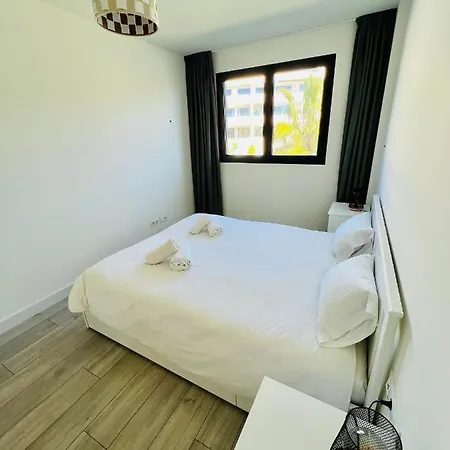 Penthouse Moderne Et Cosy Pour Vos Accessible A Pied Depuis La
