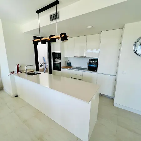 Penthouse Moderne Et Cosy Pour Vos Accessible A Pied Depuis La Апартаменты Эстепона