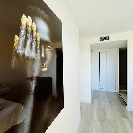 Penthouse Moderne Et Cosy Pour Vos Accessible A Pied Depuis La Апартаменты *